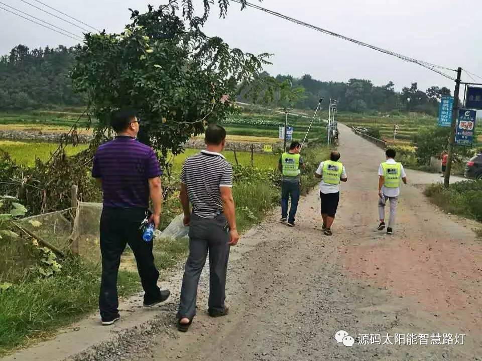 太陽能路燈，太陽能路燈廠家，太陽能路燈價(jià)格，太陽能平板燈，光伏照明，道路照明，助力新農(nóng)村建設(shè)，太陽能路燈優(yōu)質(zhì)服務(wù)商